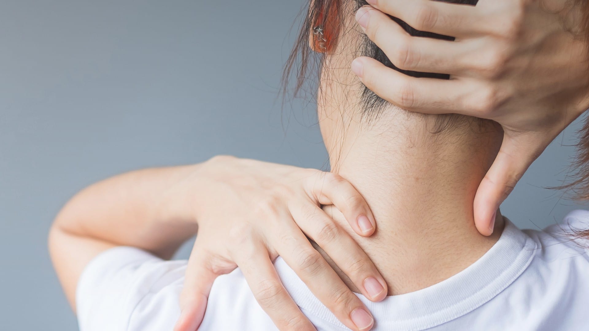 Treating a Neck Sprain Without Drugs