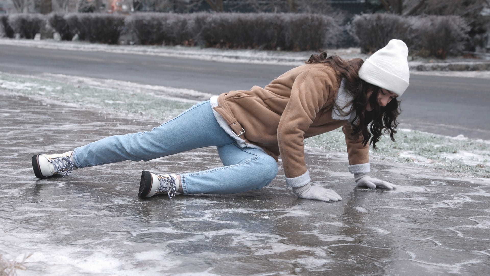 Causes of Hyperextension Hamstring Injury